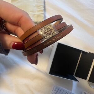 NWT Loewe Twist bangle in tan with gold monogram